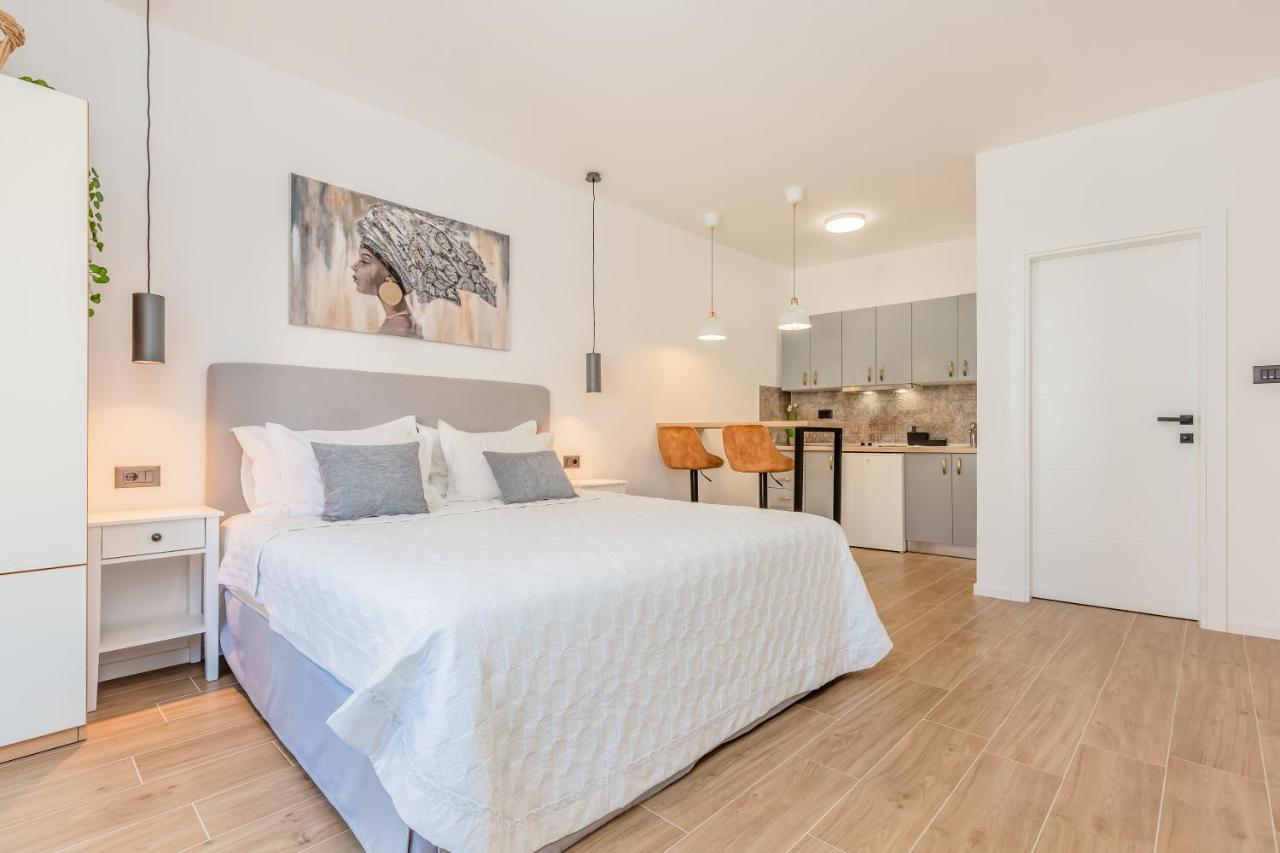 Apartmani Nikola Baska Voda Luaran gambar