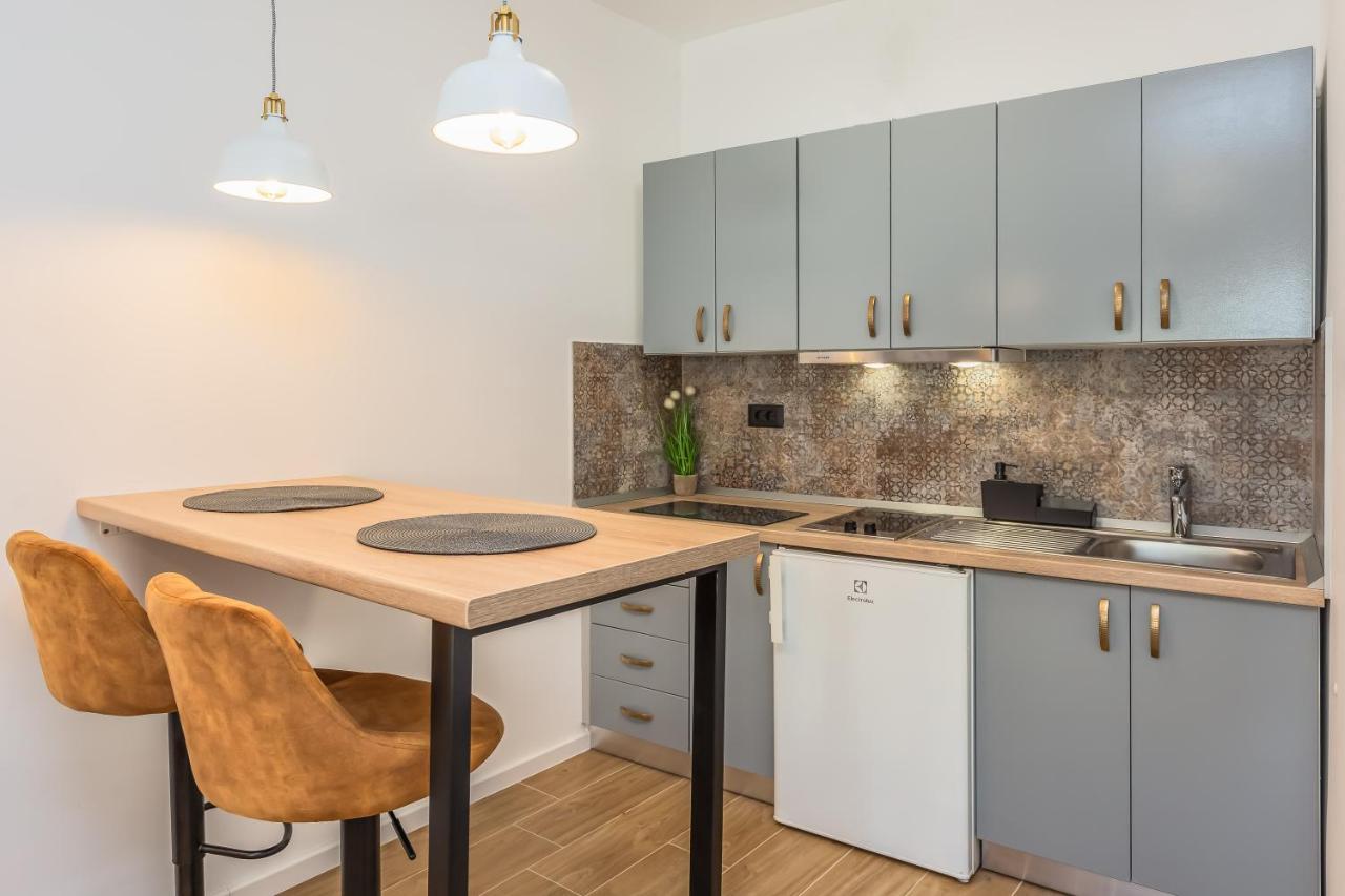Apartmani Nikola Baska Voda Luaran gambar