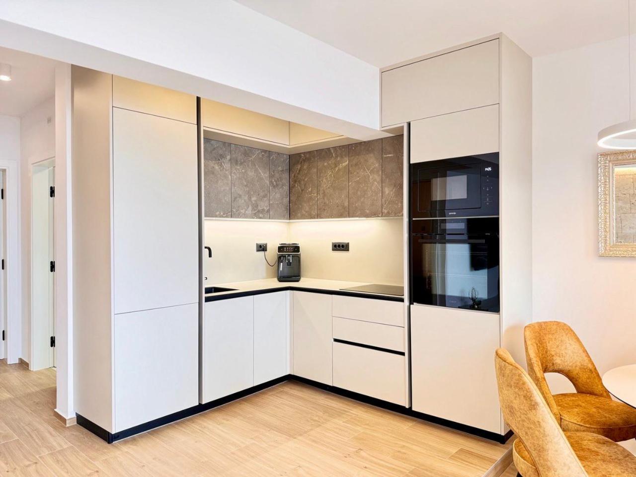 Apartmani Nikola Baska Voda Luaran gambar