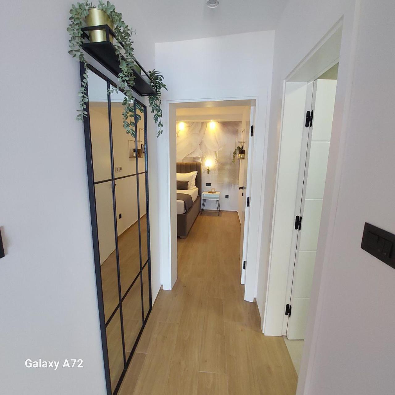 Apartmani Nikola Baska Voda Luaran gambar